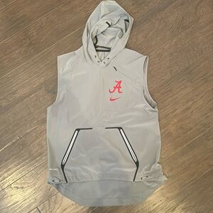 Nike Univ of Alabama, hooded, sleeveless, rain resistant, loose fitting large
